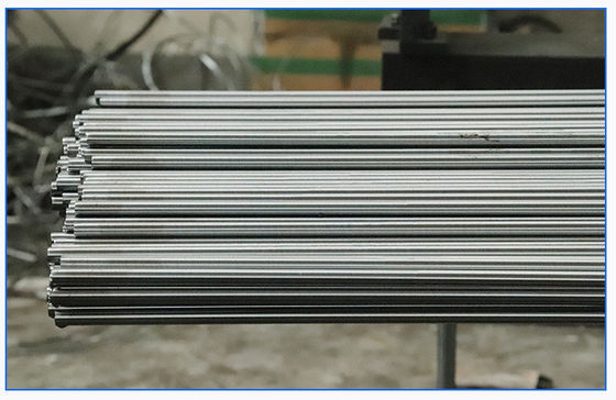 Tussen 25 en 30 graden 2 micron 0,2-0,4 Hydraulische zuigerstangtechnische machines
