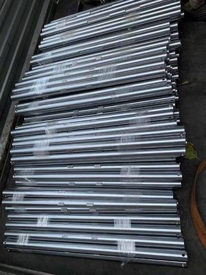 Lagers van staal met een lengte van 6 tot 8,1 meter gehard elektroplatieerd zuigerstang 3 tot 5 micron